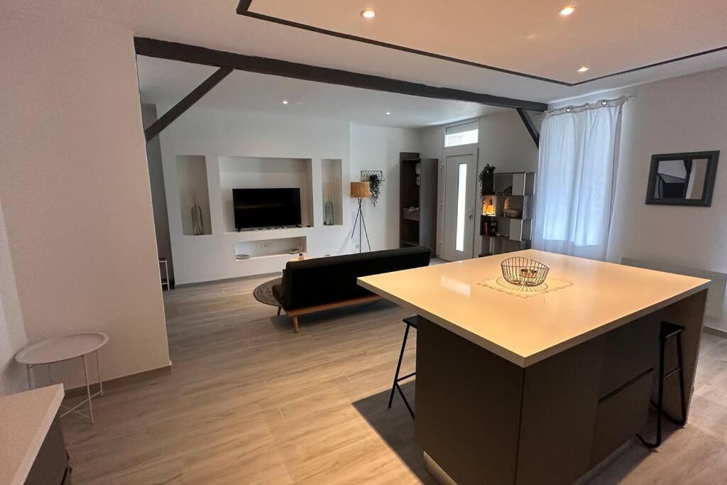Ambares-et-Lagrave Maison Entierement Renovee 빌라 외부 사진